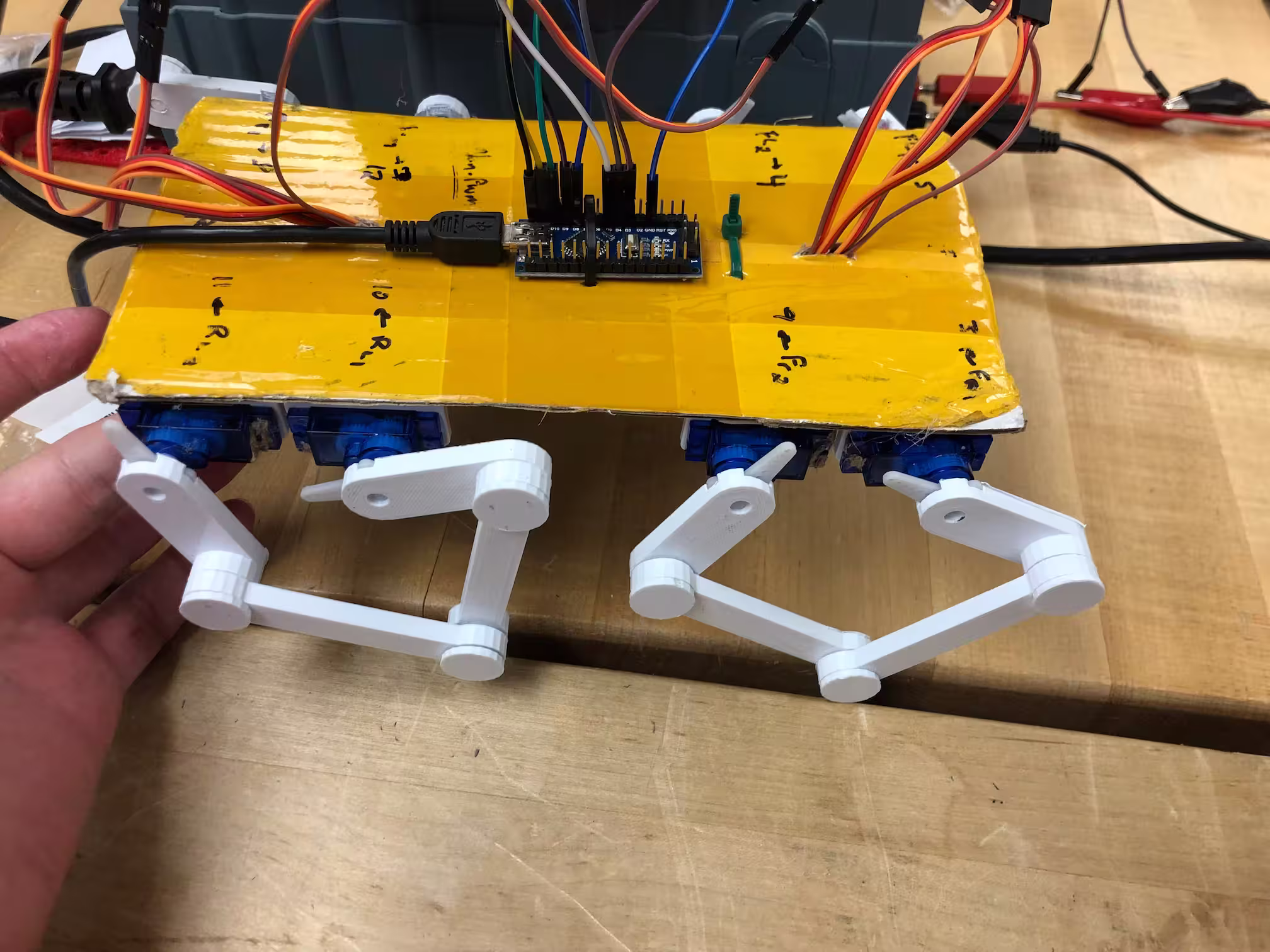 4 Servo Quadruped